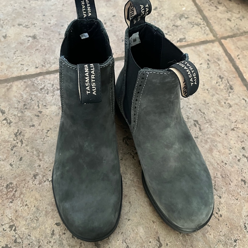 Blundstone Boots US 6